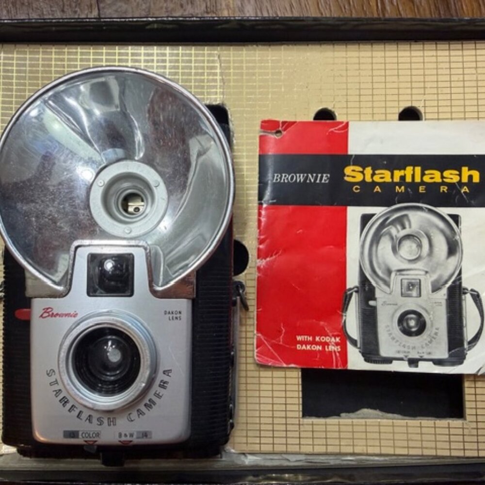 Kodak Brownie Starflash Outfit Camera